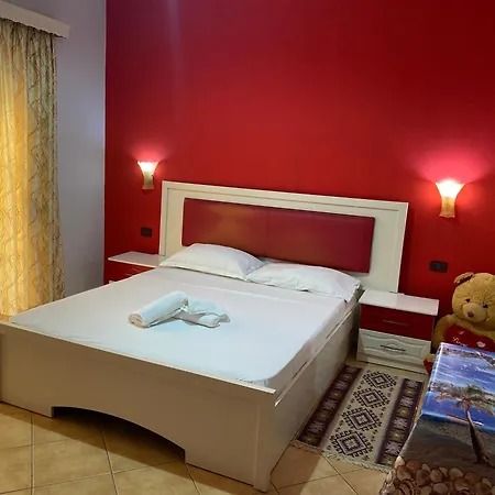 Apartment Roisin Sarandë